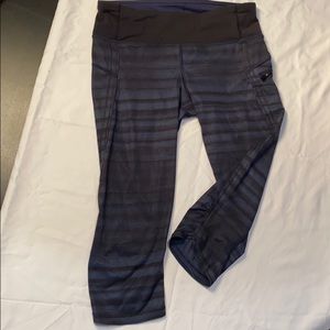 Lululemon black and blue Capri tights